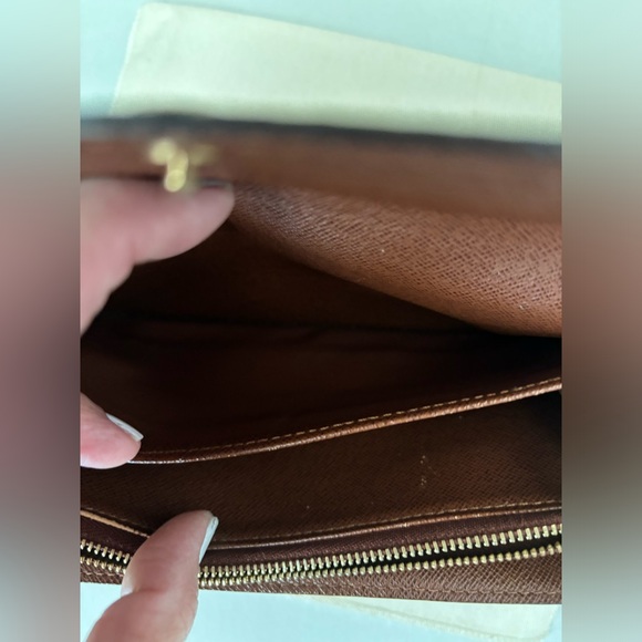 Louis Vuitton Monogram Leather Wallet - Picture 12 of 16